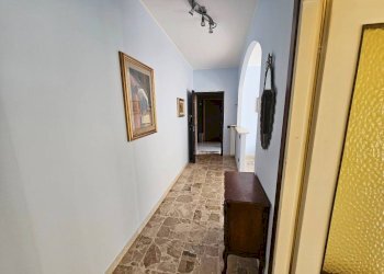 Corridoio - Two-room apartment via Fratelli della Rovere, 8, Varese - photo 19