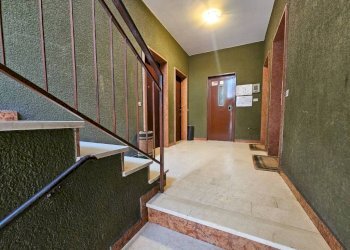 Interno palazzo - Two-room apartment via Fratelli della Rovere, 8, Varese - photo 29