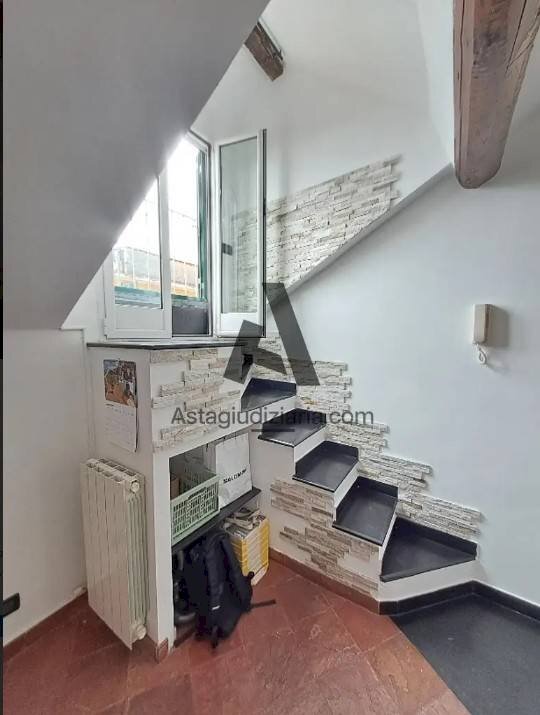 Interno appartamento - Trilocale all'asta via Sapello, 15, Genova (zona Prà) - foto 3