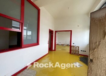Stanza non arredata - Office via Acquasanta, 31, Salerno - photo 4