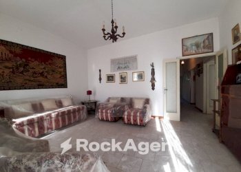 Salone - Trilocale via Vallefossata, 41, Acquapendente - foto 4