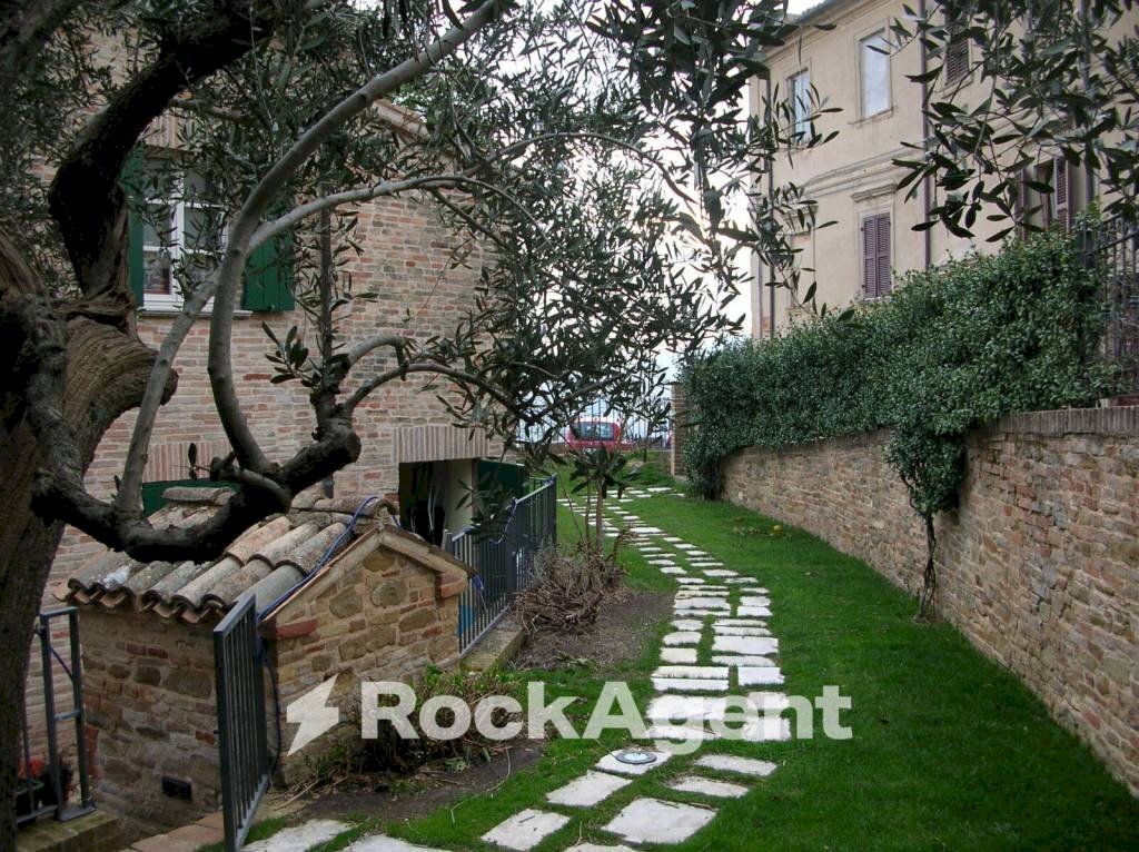 Giardino - Villa via Mura, 6, Fratte Rosa - foto 2