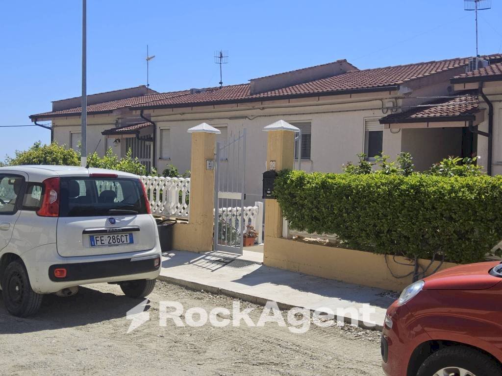 Facciata - Villa contrada Pipedo, Riace - photo 1
