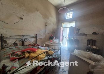 Camera da letto - Negozio via Barbazzano, 76, Pagani - foto 3