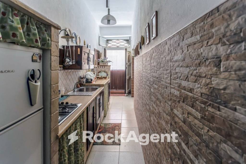 Cucina - Bilocale via Piave, 1, Marina di Gioiosa Ionica - foto 3