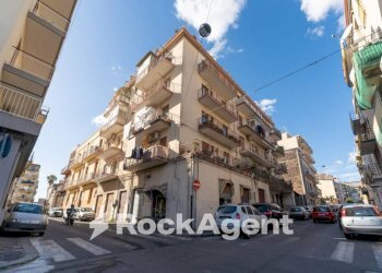 Zona - Two-room apartment via Gaetano Donizetti, 81, Catania - photo 1