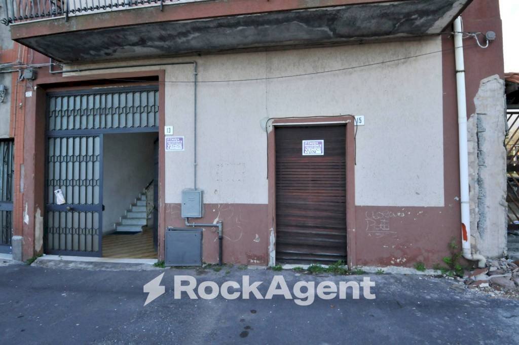 Facciata - Quadrilocale vico Tomasello, 13, San Pietro Clarenza - foto 3