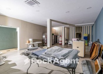 Interno non residenziale - Negozio via Scafati, 69, Sant'Antonio Abate - foto 20