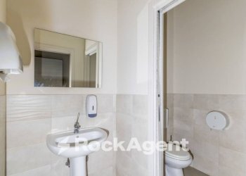 Bagno - Negozio via Scafati, 69, Sant'Antonio Abate - foto 21