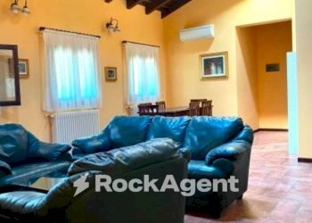 Salone - Three-room apartment via Abetone Inferiore, Maranello - photo 2