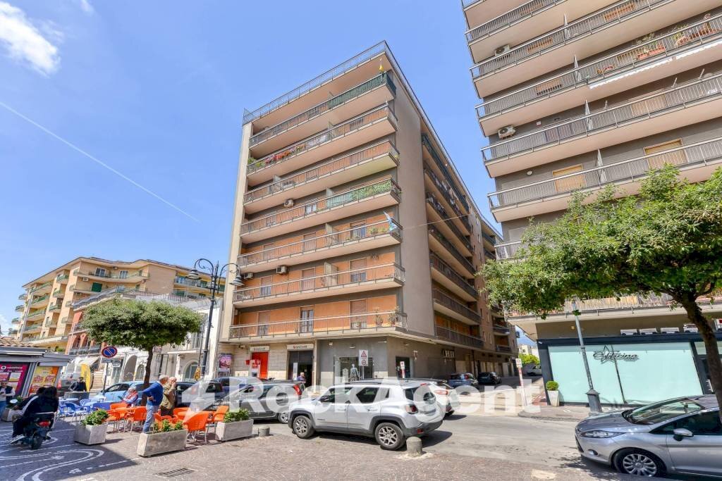 Zona - Quadrilocale via Roma, 25, Poggiomarino - foto 1