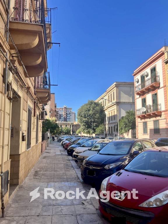Zona - Four-room apartment via Rosario Salvo, 76, Palermo - photo 1