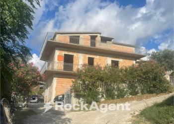 Facciata - Villa via Antonio Tedesco, Altavilla Silentina - foto 26