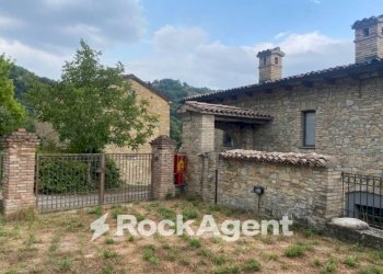 Facciata - Stable - Palace strada Terenzo - Bardone, Terenzo - photo 12