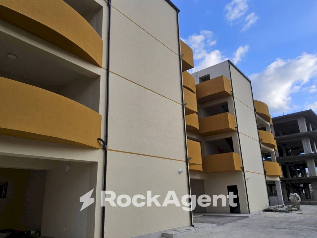 Facciata - Three-room apartment Lungomare delle Palme, Siderno - photo 3