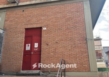 Ascensori - Magazzino vico delle Scale, 3, Bronte - foto 6