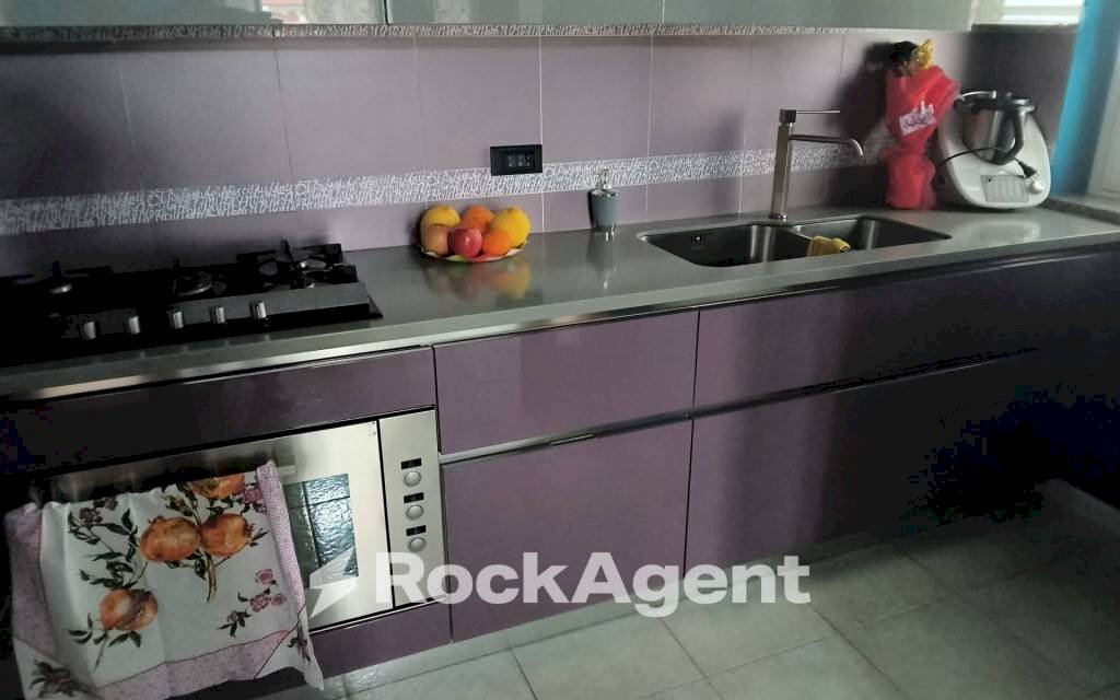 Cucina - Appartamento via Leonida Repaci, 7, Monasterace - foto 3