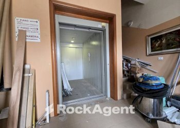 Ascensori - Capannone via delle Industrie, Gallipoli - foto 2