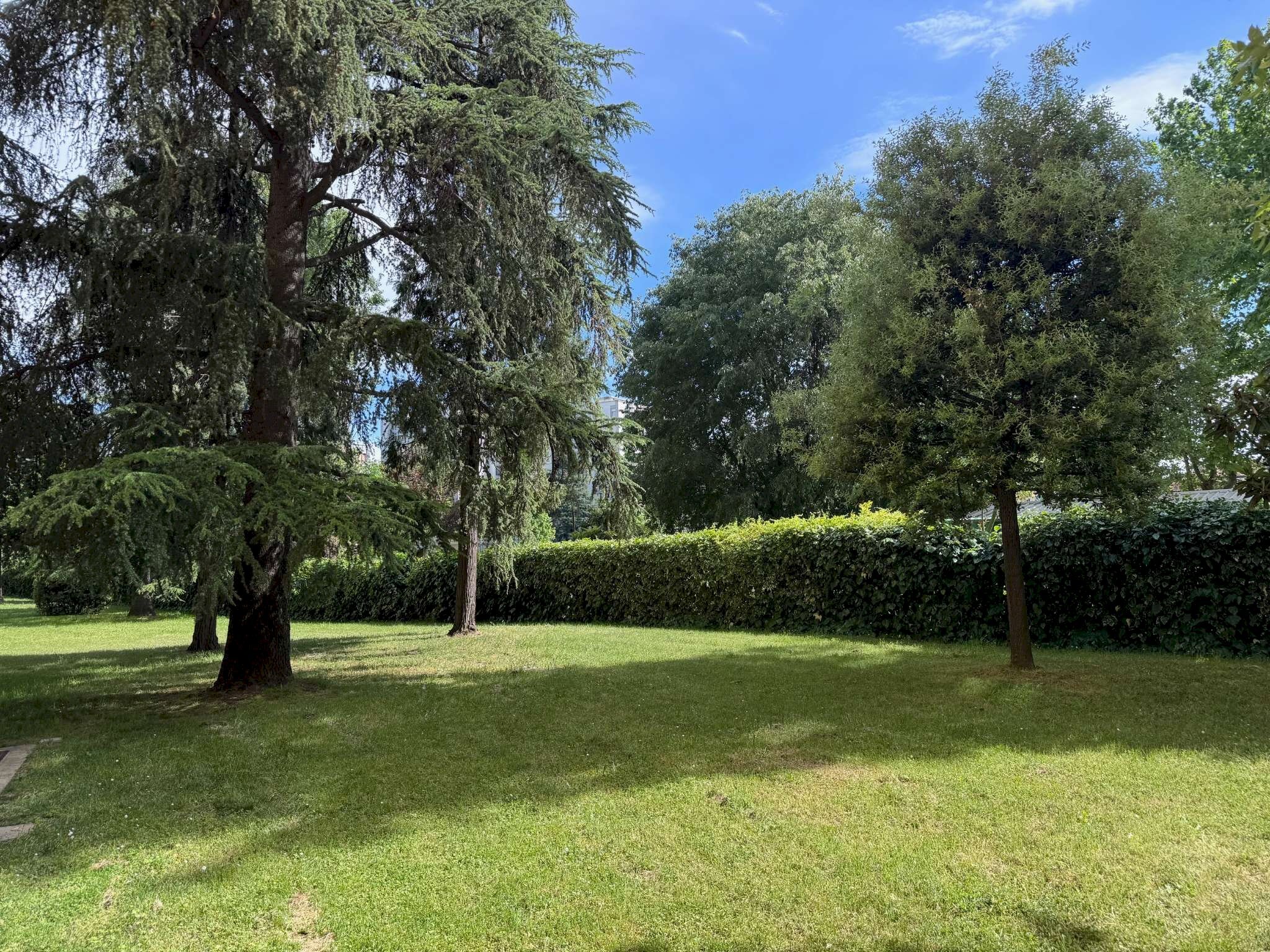 giardino condominiale - Four-room apartment via Spartaco, Bologna (neighborhood Murri) - photo 1