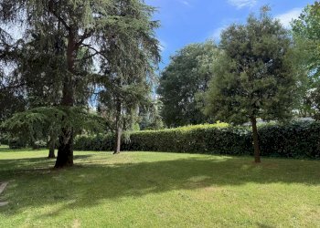 giardino condominiale - Four-room apartment via Spartaco, Bologna (neighborhood Murri) - photo 1