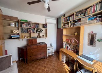 camera da letto - Four-room apartment via Spartaco, Bologna (neighborhood Murri) - photo 22
