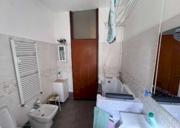 bagno vasca - Four-room apartment via Spartaco, Bologna (neighborhood Murri) - photo 41