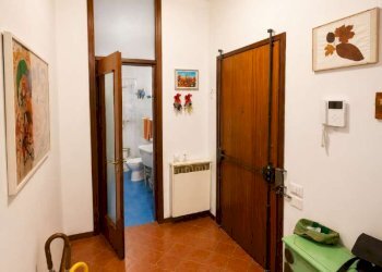 corridoio  - Four-room apartment via Spartaco, Bologna (neighborhood Massarenti) - photo 25