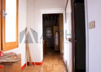 Corridoio - Four-room apartment via Luigi Graziani, Bagnacavallo - photo 16
