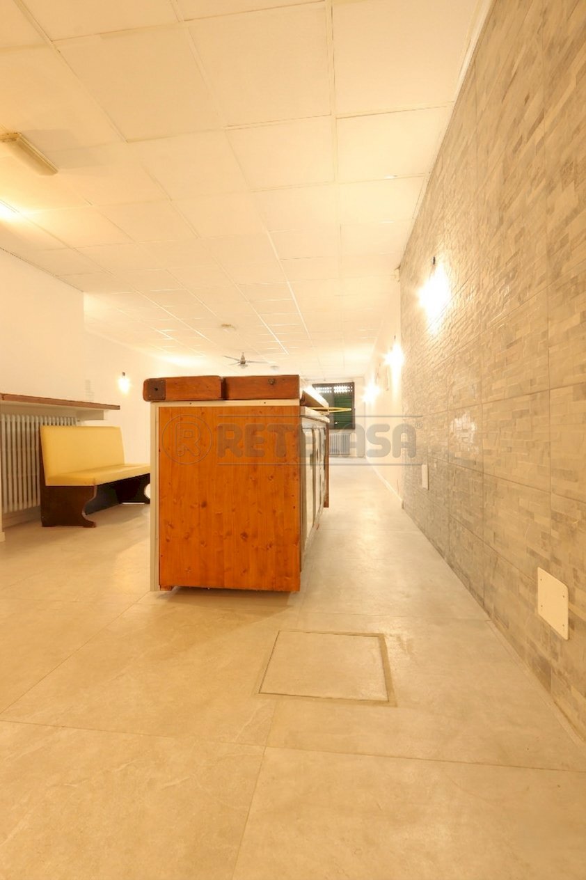 Gemini_Generated_Image_9lpgtg9lpgtg9lpg.png - Commercial Premises Vicenza - photo 2