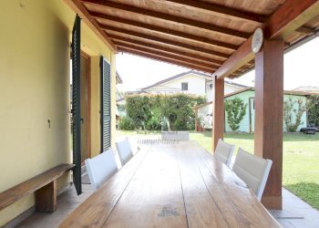 vendesi villetta con piscina - Villa Via Lombarda Lammari 293, Capannori - photo 5