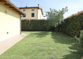 vendesi villetta con piscina - Villa Via Lombarda Lammari 293, Capannori - photo 8