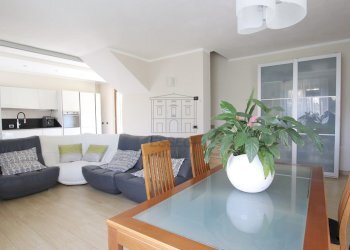 vendesi villetta con piscina - Villa Via Lombarda Lammari 293, Capannori - photo 10