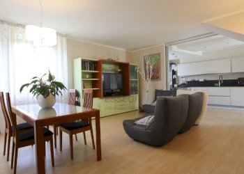 vendesi villetta con piscina - Villa Via Lombarda Lammari 293, Capannori - photo 15