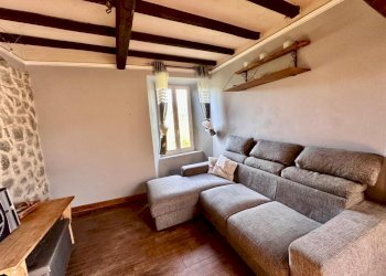 salotto 3.jpeg - Semi-detached house Podenzana - photo 9