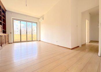Salone - Apartment Via della Fisica, Roma (neighborhood EUR) - photo 14