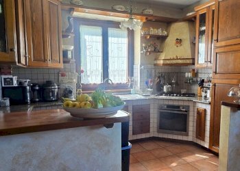cucina rustica.jpg - Villa Piazza Sant'Antonio 1, Baschi - photo 2