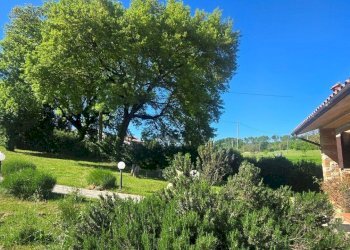 giardino.jpg - Villa Piazza Sant'Antonio 1, Baschi - photo 28