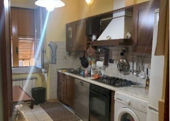 3.jpg - Apartment at auction Via Currò 12/7, Genova (neighborhood Sampierdarena) - photo 2