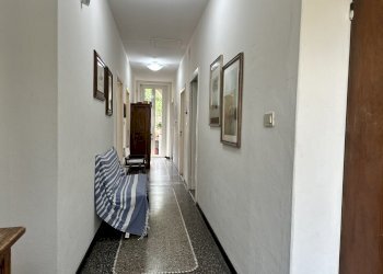 corridoio - Appartamento Via del Capo 1, Finale Ligure - foto 4