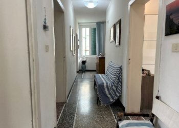 corridoio - Appartamento Via del Capo 1, Finale Ligure - foto 5