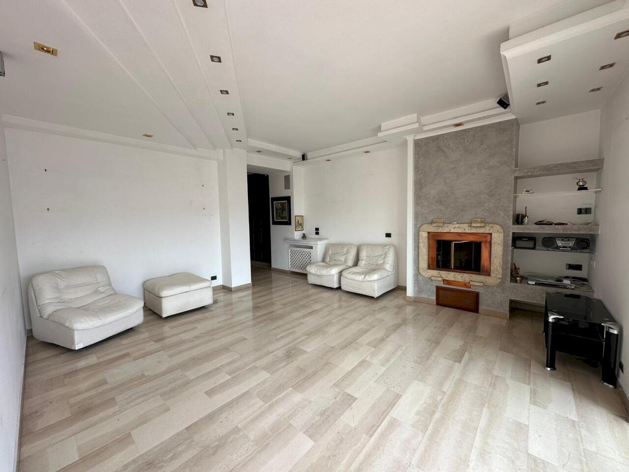 WhatsApp Image 2026-05-04 at 11.55.52 AM (2).jpeg - Apartment Via Sant' Angelo Romano 1, Fonte Nuova - photo 3
