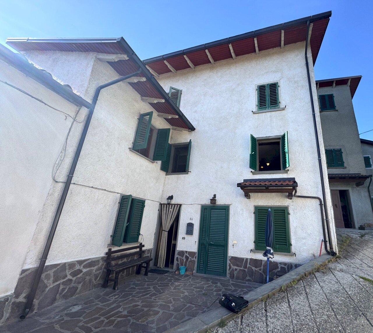 esterni - Terratetto - Terracielo località la Rocca, Vernio - foto 2