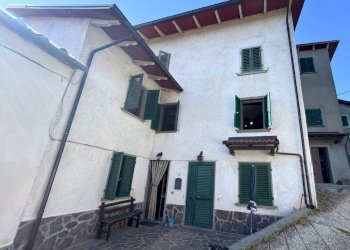 esterni - Terratetto - Terracielo località la Rocca, Vernio - foto 2