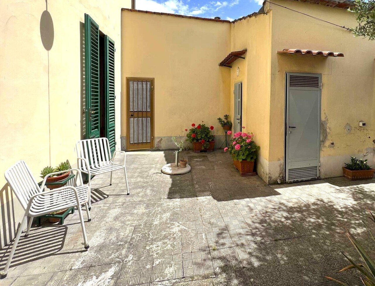 resede - Villa Via della Chiesa di Capezzana, Prato - foto 2