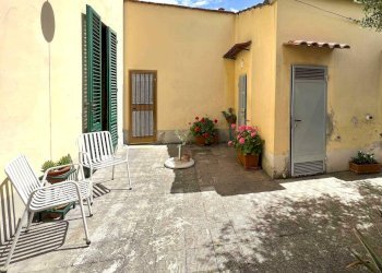 resede - Villa Via della Chiesa di Capezzana, Prato - foto 2