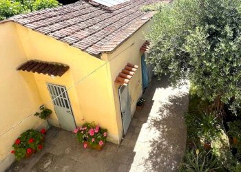 stanzone - Villa Via della Chiesa di Capezzana, Prato - foto 4