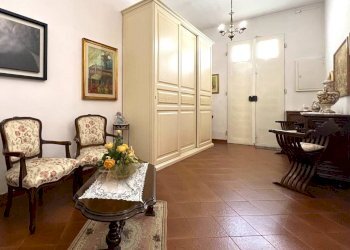ingresso - Villa Via della Chiesa di Capezzana, Prato - foto 9