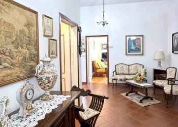 sala - Villa Via della Chiesa di Capezzana, Prato - foto 10