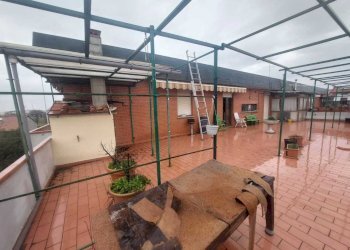 terrazza - Villa Via Franco Sacchetti, Prato - foto 8