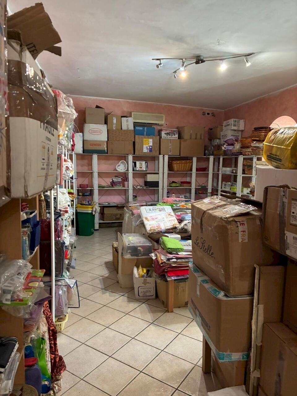 WhatsApp Image 2026-04-17 at 10.54.21.jpeg - Commercial Premises Via Nomentana 196, Mentana - photo 2